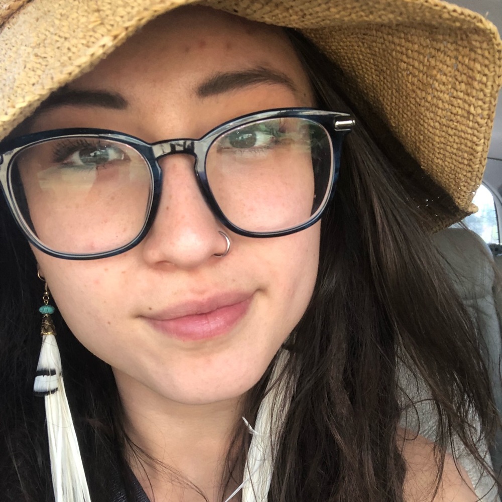 Meet your Posher, Mae